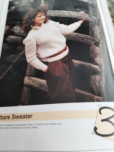 New vintage knitting book with 10 knitting patterns