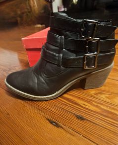 London Rebel Black Ankle boots