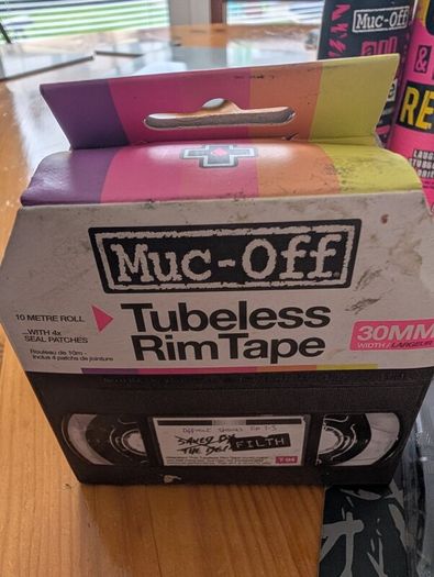 Muc off cycling tubeless accessories