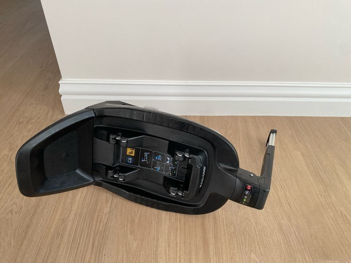Maxi Cosi Pebble Pro Car seat and ISO Fix base