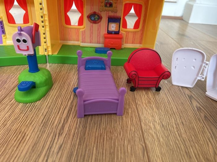 Blue's Clues Playhouse