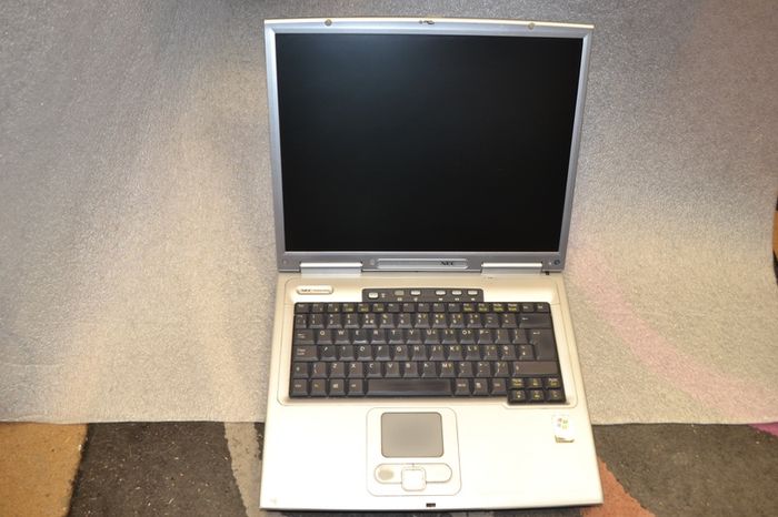 NEC Versa P440 Retro Laptop