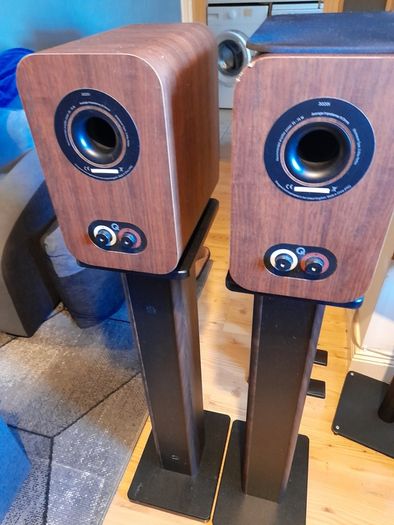 Q Acoustic 5.1 chanel speakers set