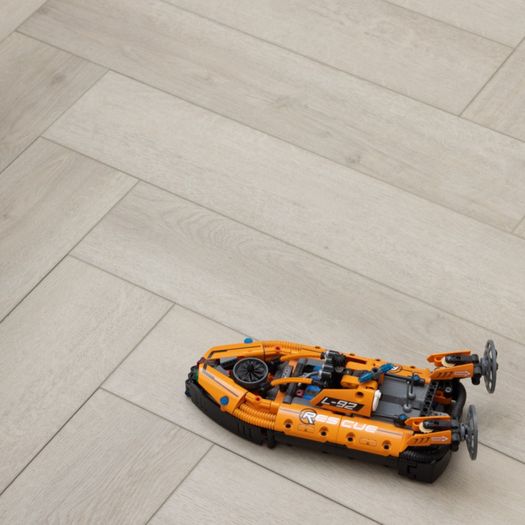 Dakota Oak SPC Vinyl Herringbone Flooring 60x12.5cm