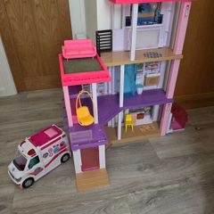 Barbie Dreamhouse & Ambulance