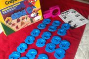 CRAYOLA - Mould-A-Saurus... With 10 moulds  &amp; press !