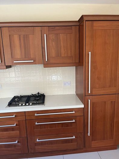 Kitchen units, 2 ovens, 2 microwave & dishwasher