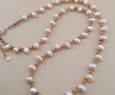Elegant Fresh Water Pearl and Agate Beads Necklace