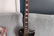Epiphone Les Paul Custom (Sunburst) with hard case