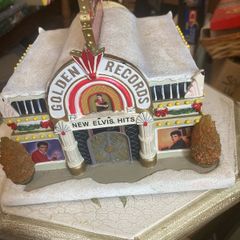 elvis house lamp rare