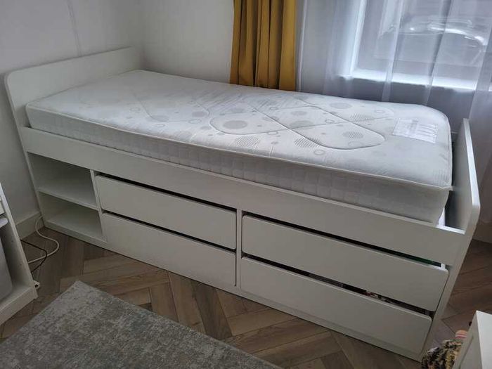 Kids bed with mattress