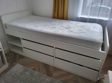Kids bed with mattress