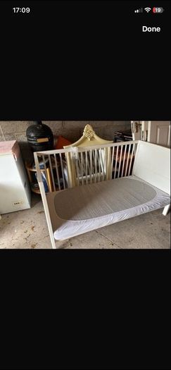 Childs Cot & Mattress