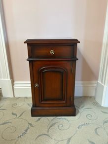 Bedside lockers