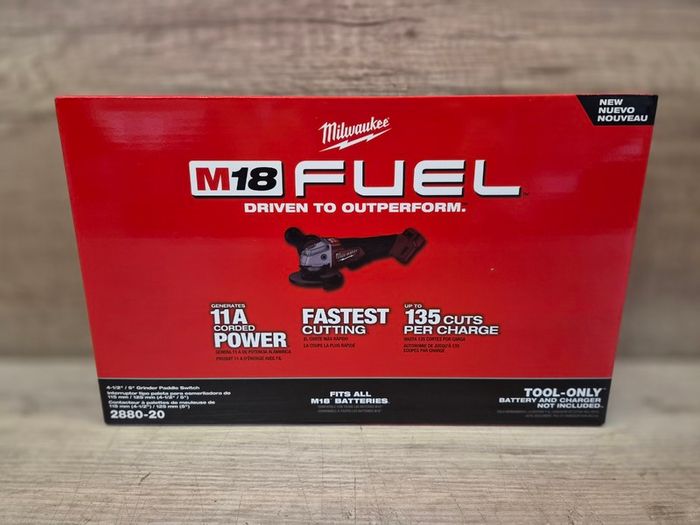 Milwaukee 115/125mm 18V Grinder