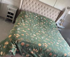 kingsize bed