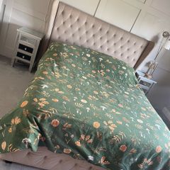 kingsize bed