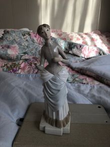 Lovely Lladro Nao Figurine