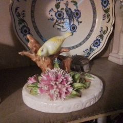 China Bird on a Tree Stump