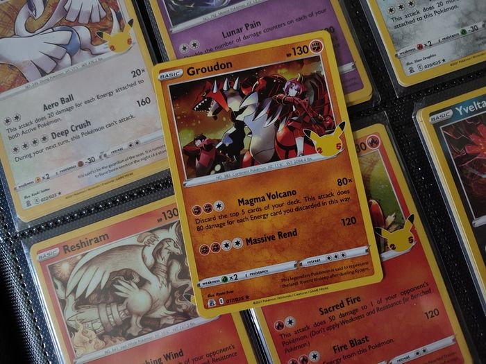 Groudon ! Holo Rare ! 25th Anniversary ! from Celebrations Set ! 2021 ! Pokemon Card !