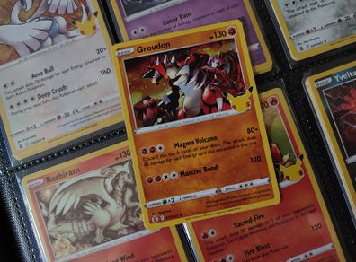 Groudon ! Holo Rare ! 25th Anniversary ! from Celebrations Set ! 2021 ! Pokemon Card !