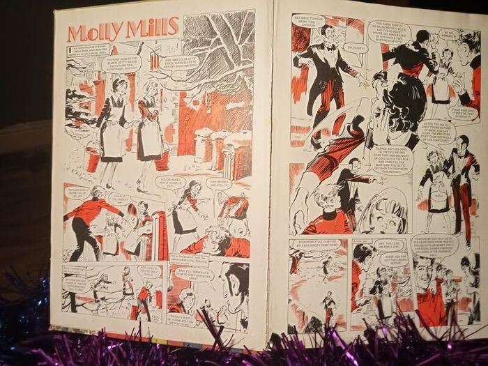 1983 Christmas  Tammy Annual 1983. Unclipped. Fleetway /IPC Magazine's 1983.