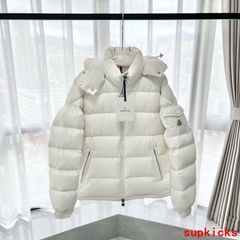 White moncler Coat Size M with tags Unisex