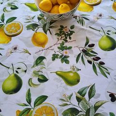 Round tablecloth.  143cm. 100% cotton