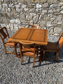 Solid Oak Extending Dining Table and 4 Chairs.