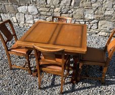 Solid Oak Extending Dining Table and 4 Chairs.