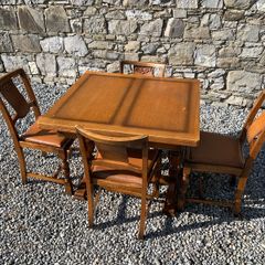 Solid Oak Extending Dining Table and 4 Chairs.