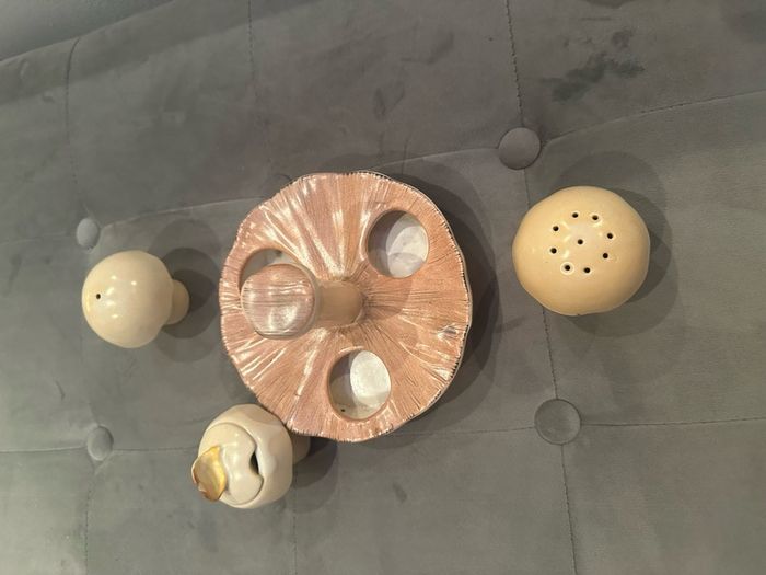 Carlton Mushroom Salt & Pepper set