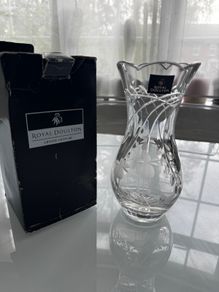 royal doulton vase