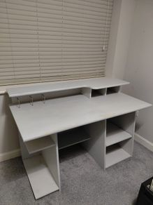 Computer desk/table