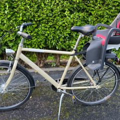 City/town bike + hamax child seat