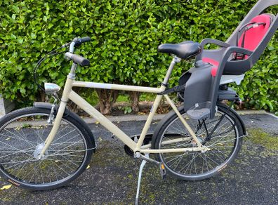 City/town bike + hamax child seat