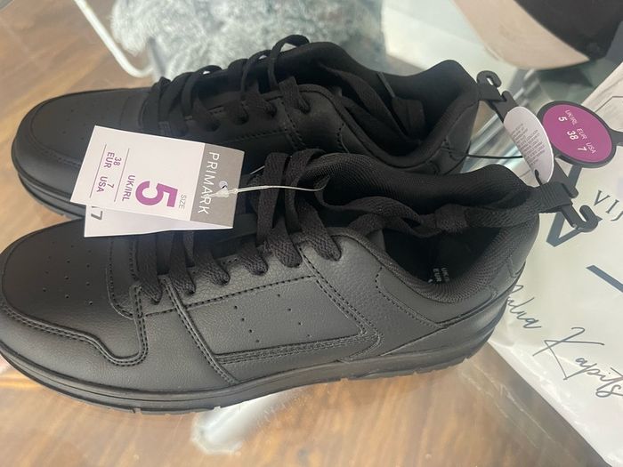 black runners