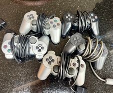 PS2 , Sony , Dual shock remote controllers x 5 , not working