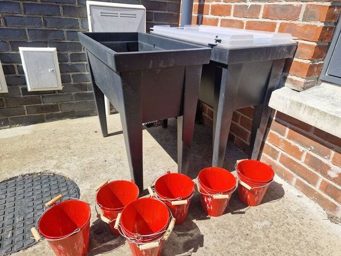 Planter / Mini greenhouse, flower pots