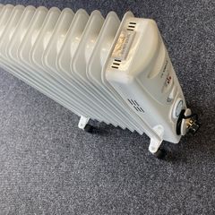 TWO De Vielle 11 fin electric heater AS NEW 2500W