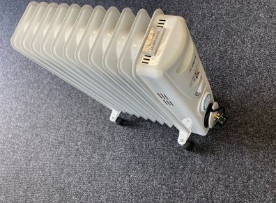 TWO De Vielle 11 fin electric heater AS NEW 2500W