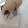 BRAND NEW Cream/Nude shoes. Size 7. Image 3