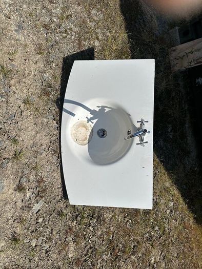 Bath and sinks
