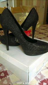 BNWT Sparkly black high heel shoes Size 7