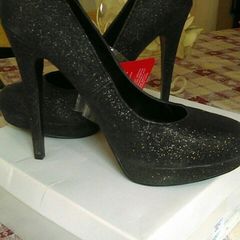 BNWT Sparkly black high heel shoes Size 7