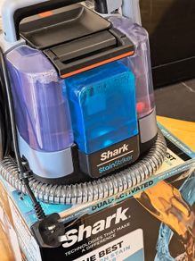 Shark StainStriker - Stain Remover