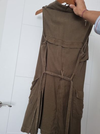 Flowy khaki waistcoat Bershka size Medium