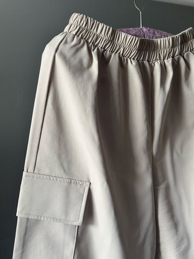 PrettyLittleThing Beige Trousers with Pockets Size 8