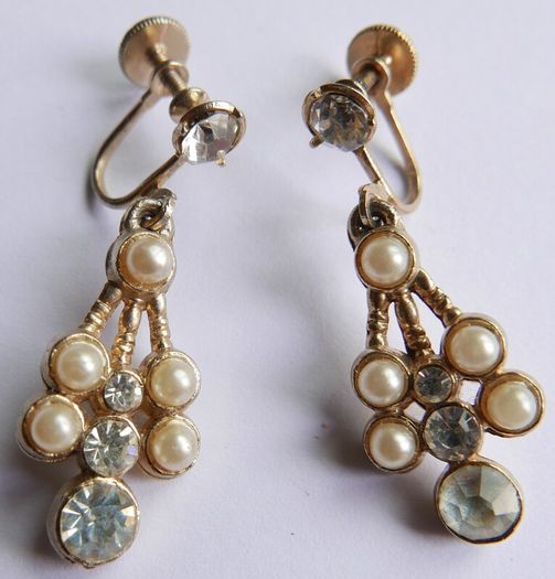 Vintage Earrings feature gold-tone screwback closures adorned with faux pearls and rhinestones