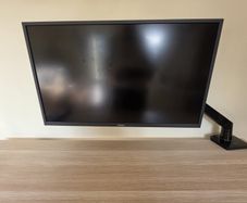 Samsung Monitor with arm